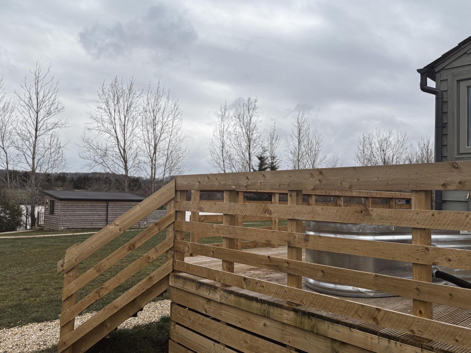 'Swan' Lakeview Lodge Bishampton Екстер'єр фото